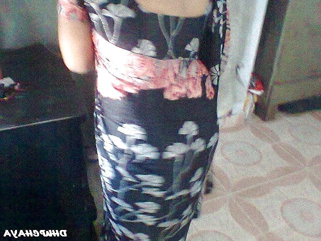 21P Andhra housewife navel boob show 6