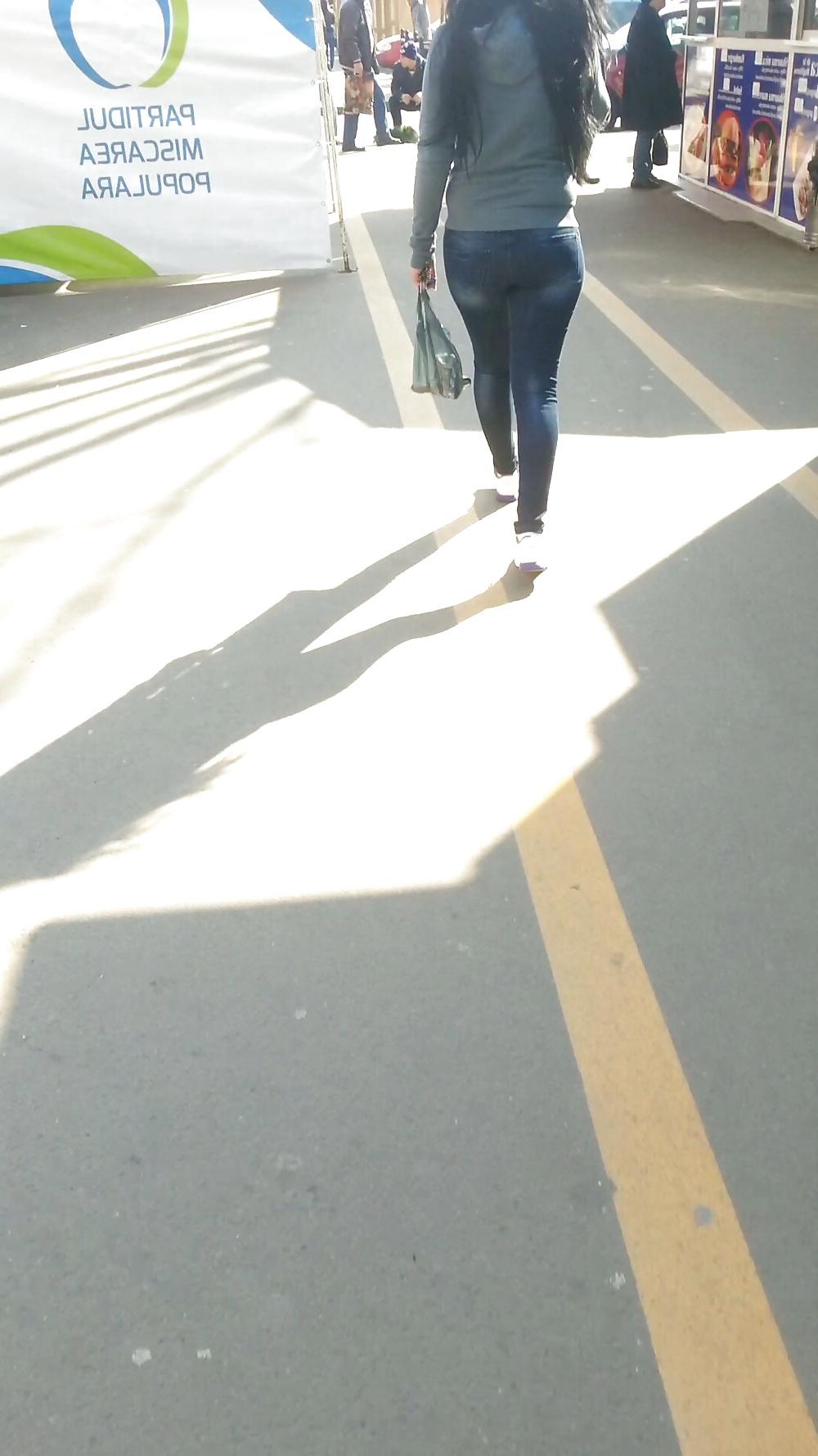 25P Sexy ass old + young romanian