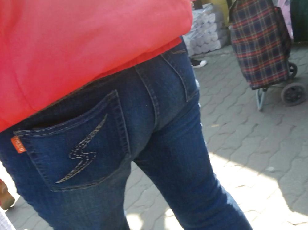25P Sexy ass old + young romanian