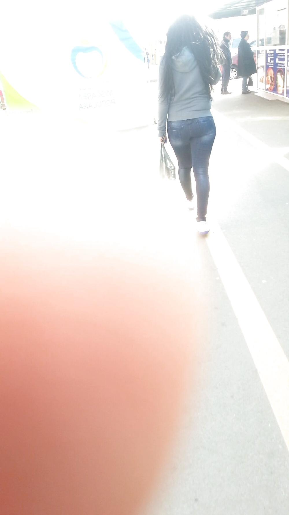 25P Sexy ass old + young romanian