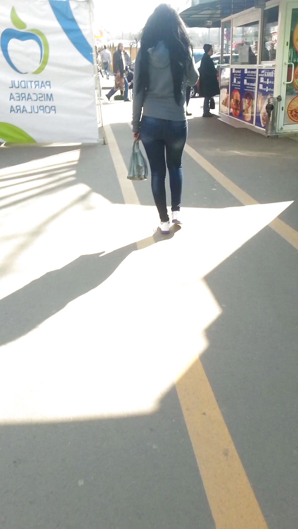 25P Sexy ass old + young romanian