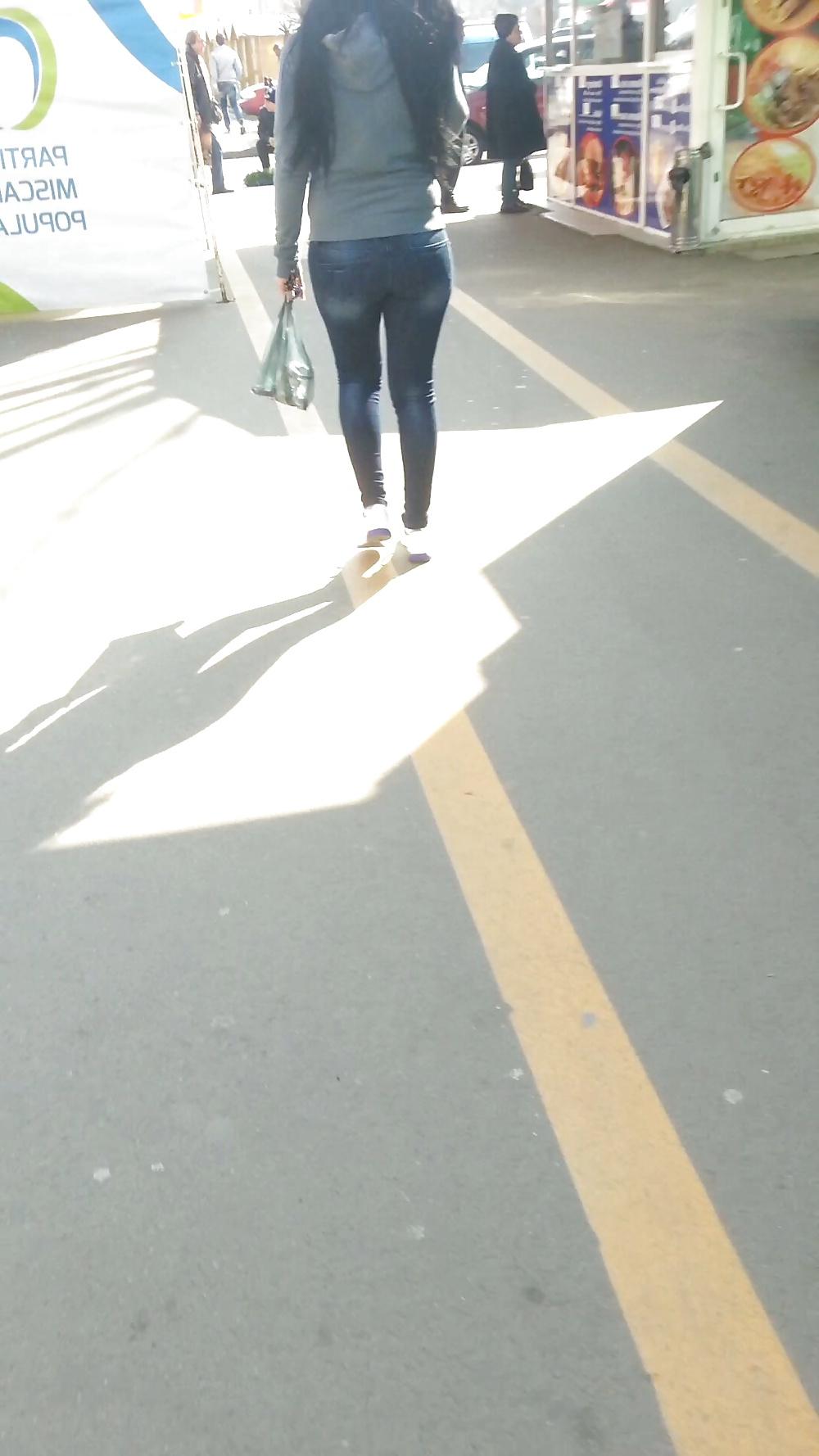 25P Sexy ass old + young romanian