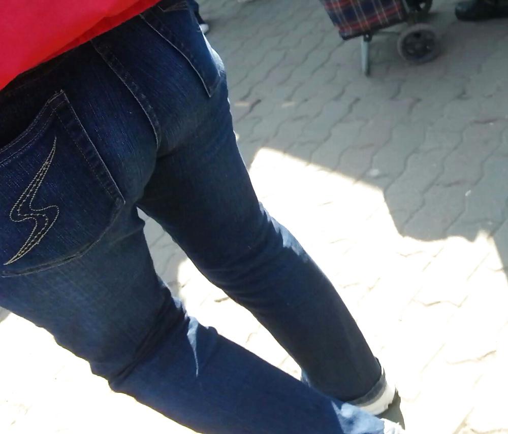 25P Sexy ass old + young romanian