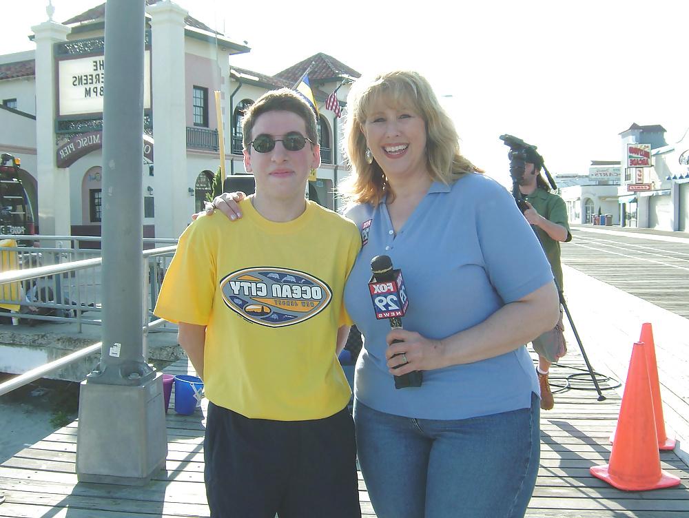 12P For Philly Guys - Who Else Jerks Off Over Sue Serio?
