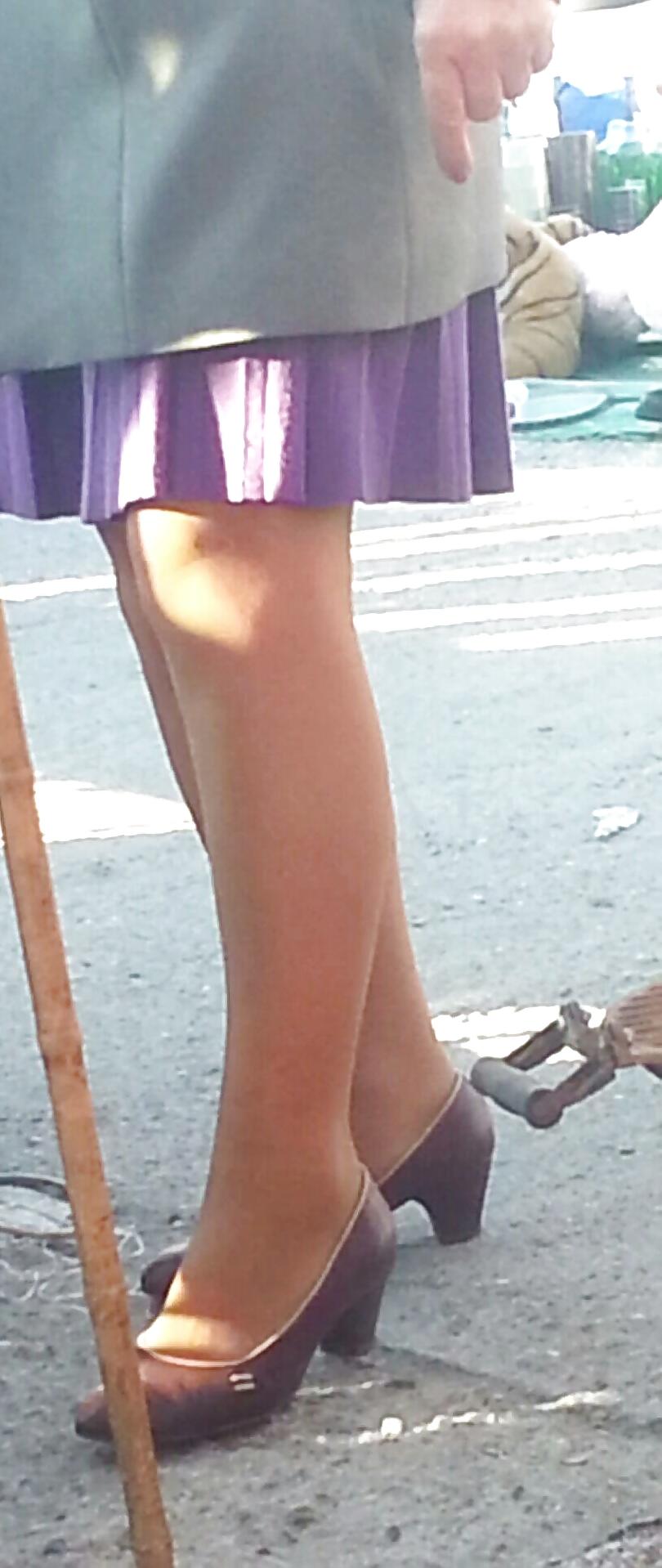 11P Hot skirt mature feet romanian