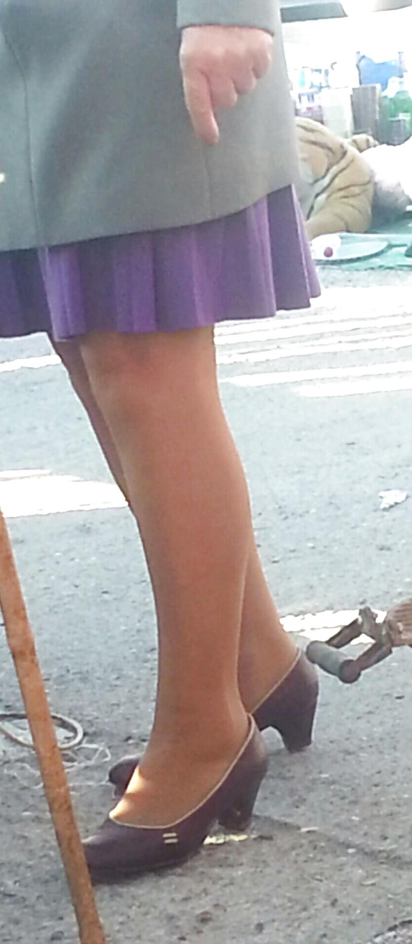11P Hot skirt mature feet romanian