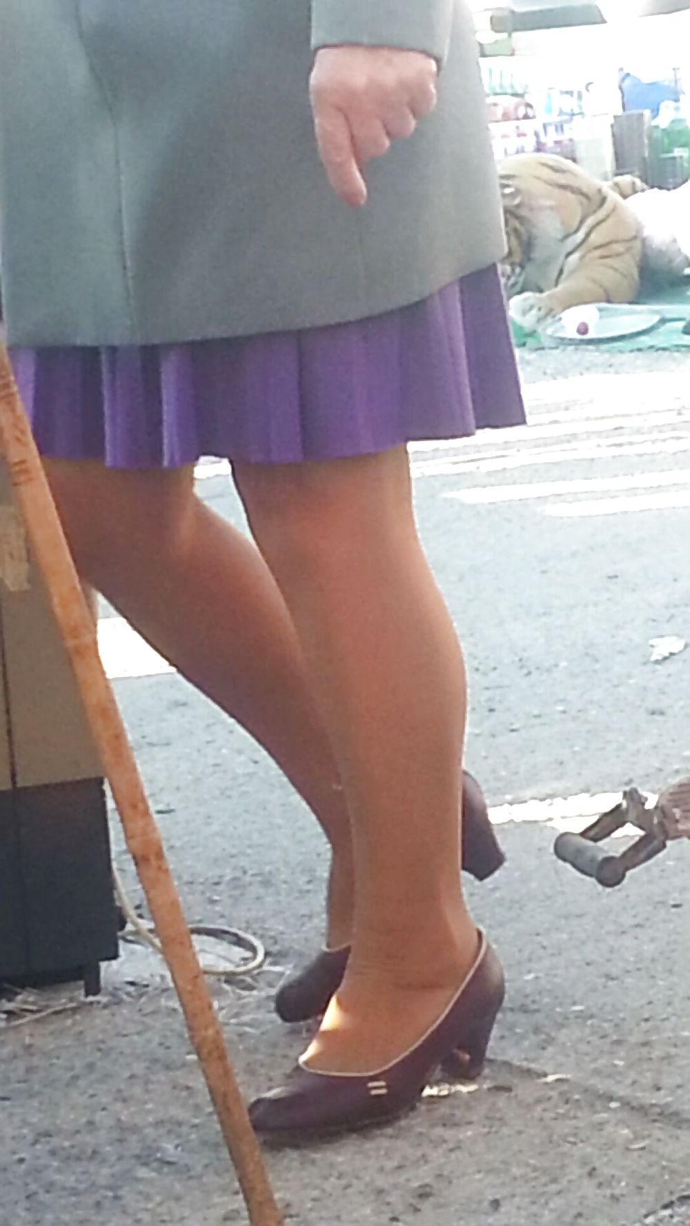 11P Hot skirt mature feet romanian