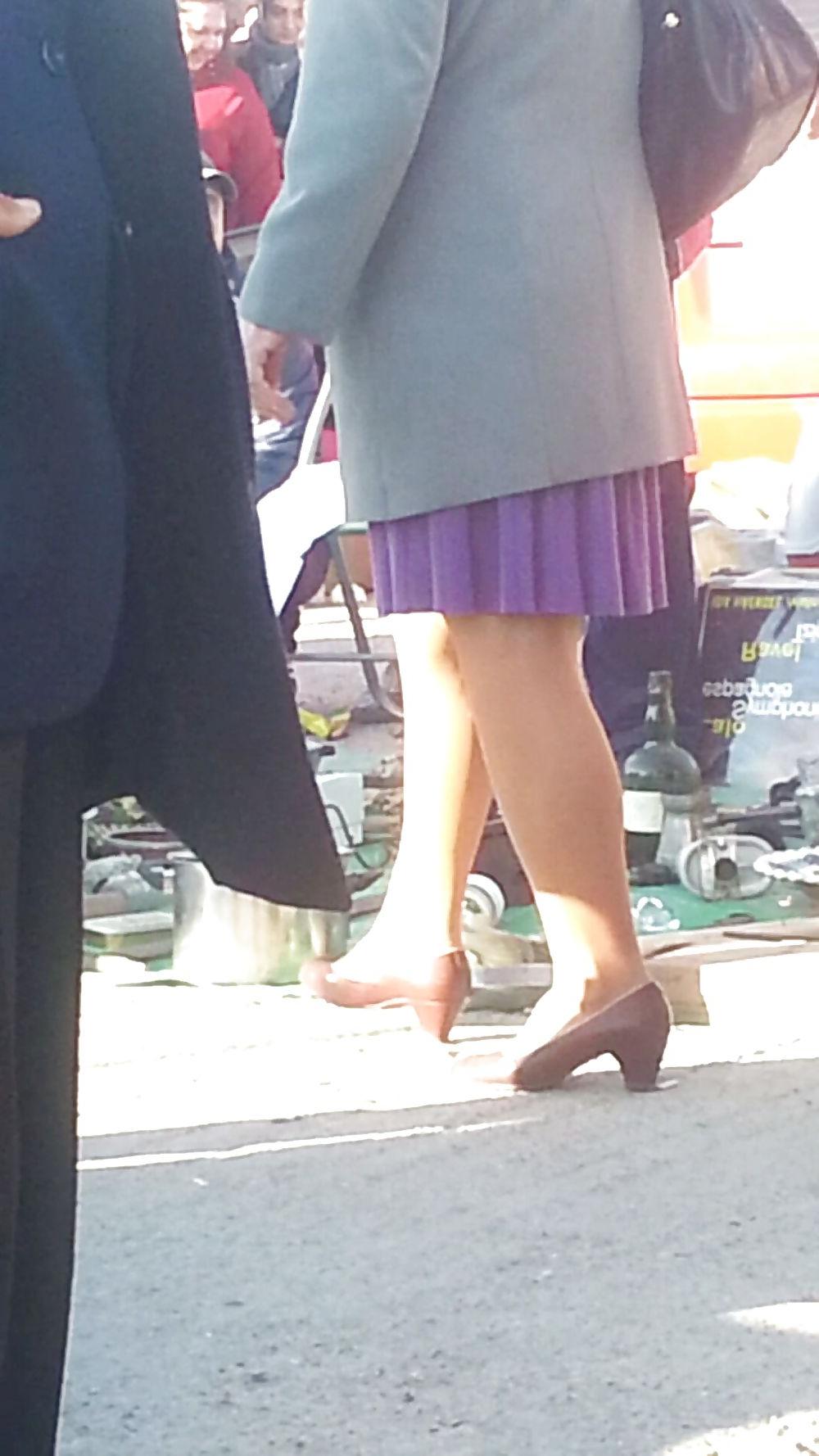 11P Hot skirt mature feet romanian