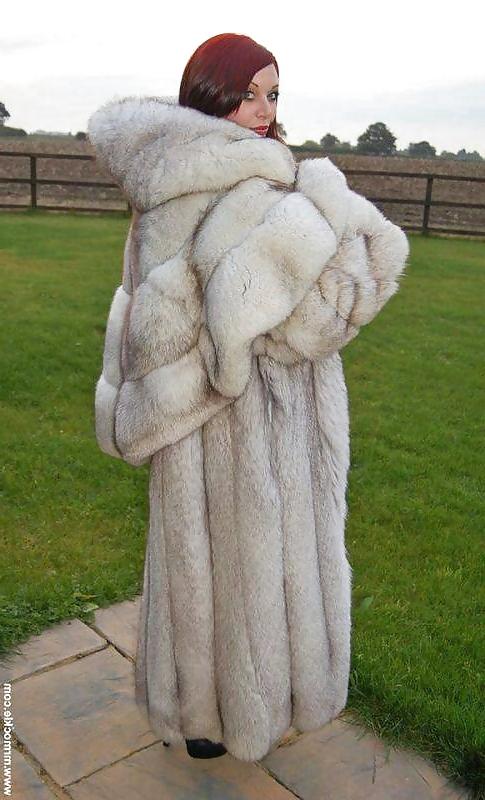25P Fur coats