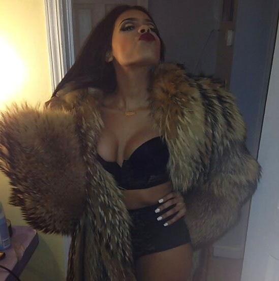 25P Fur coats