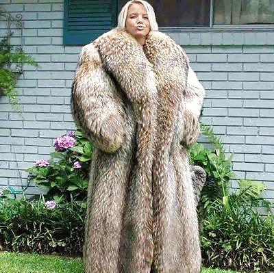 25P Fur coats