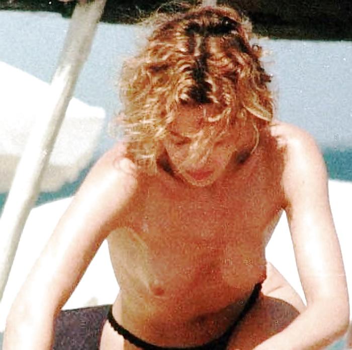 12P Kylie Minogue REAL Topless Or Near Naked Pics