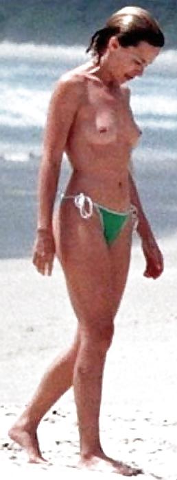 12P Kylie Minogue REAL Topless Or Near Naked Pics