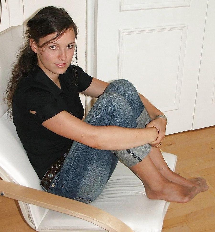 25P Jeans over Pantyhose 1