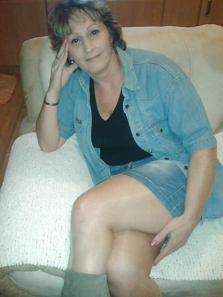 13P Mature Housewife Slut