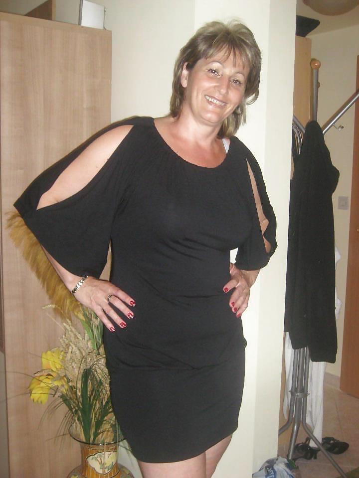 13P Mature Housewife Slut