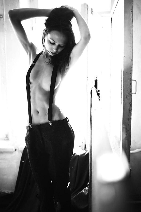 25P Pretty faces and perfect bodies 18