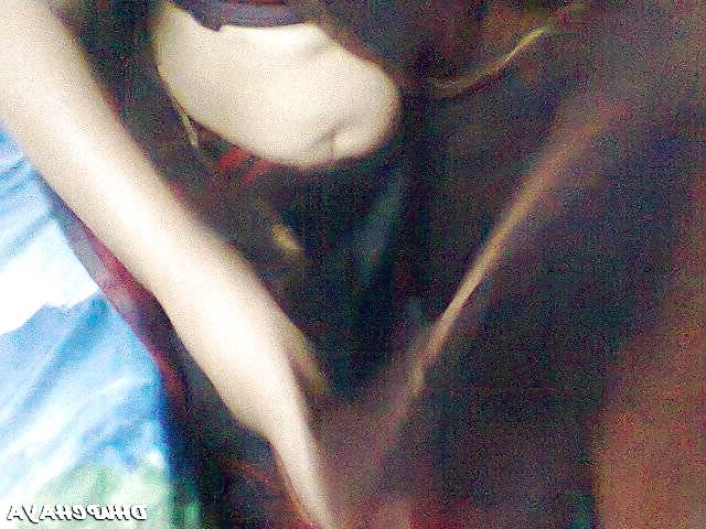 25P Andhra housewife navel boob show 5