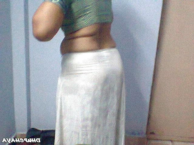 13P Andhra housewife navel boob show 13