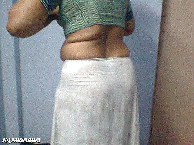 13P Andhra housewife navel boob show 13