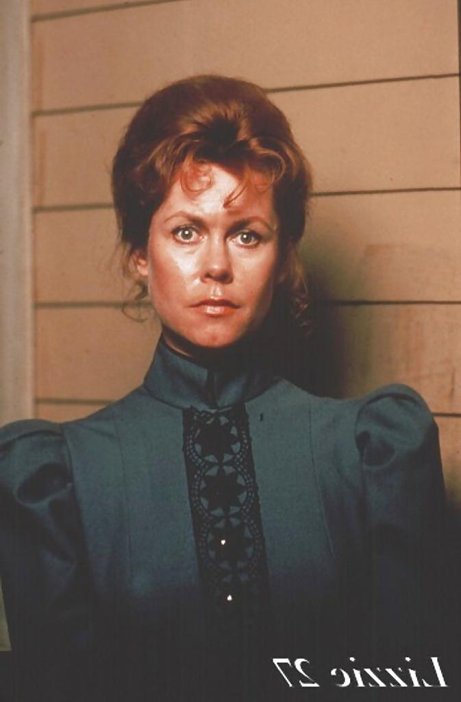 25P Let's Jerk Off Over ... Elizabeth Montgomery