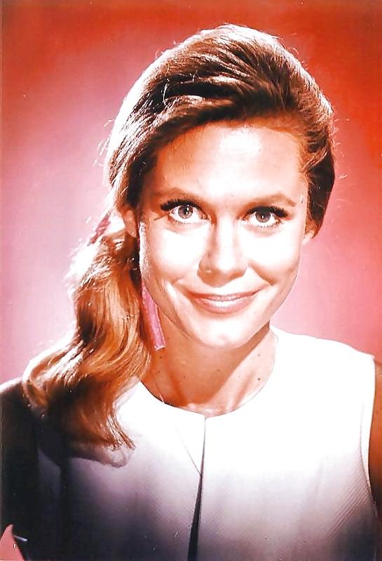 25P Let's Jerk Off Over ... Elizabeth Montgomery