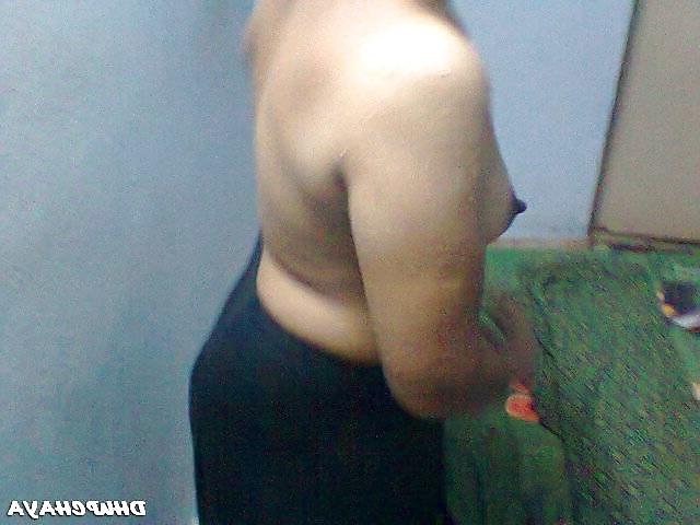 18P Andhra housewife navel boob show 15