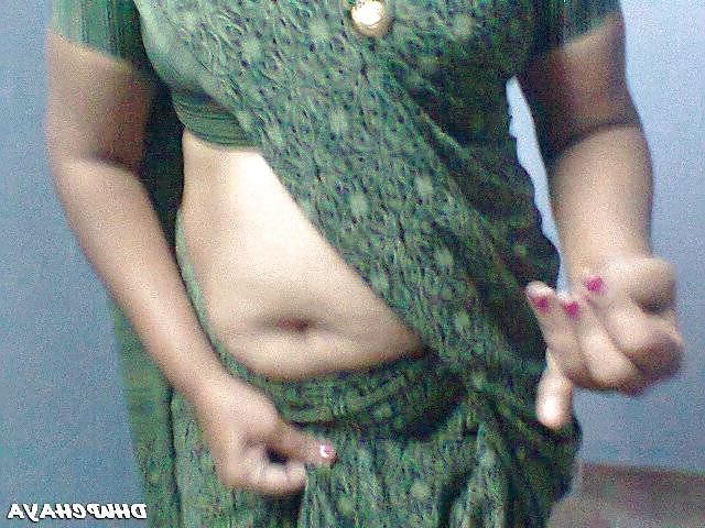 18P Andhra housewife navel boob show 15