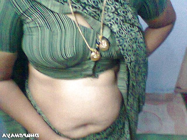 18P Andhra housewife navel boob show 15