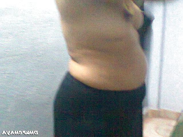 18P Andhra housewife navel boob show 15