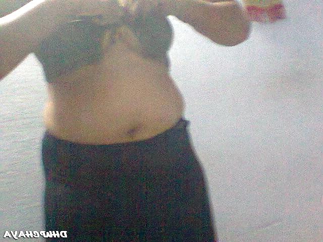 18P Andhra housewife navel boob show 15