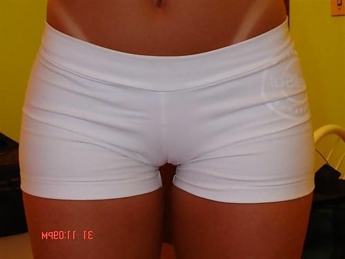 25P Fotze frisst Hose - cameltoe