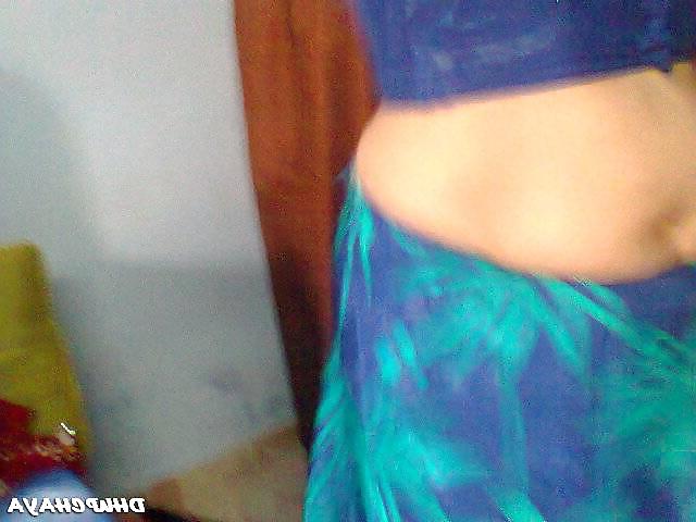 25P Andhra housewife navel boob show 12