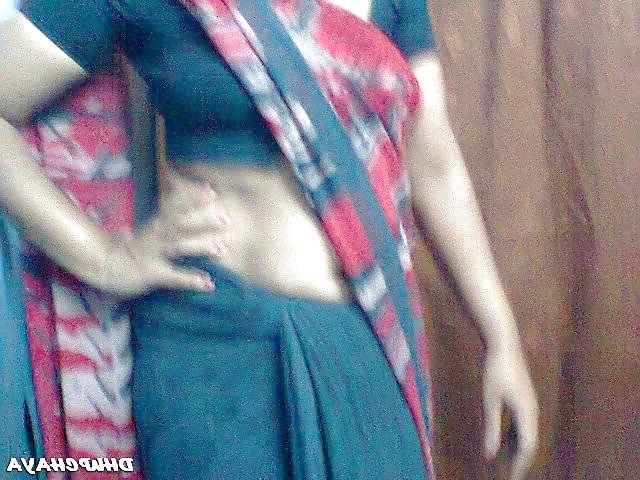 25P Andhra housewife navel boob show 12