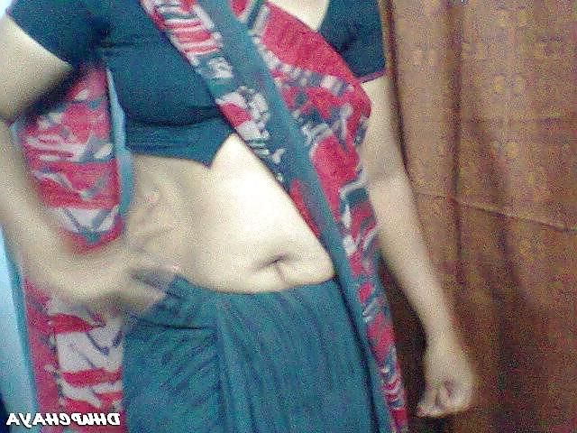 25P Andhra housewife navel boob show 12