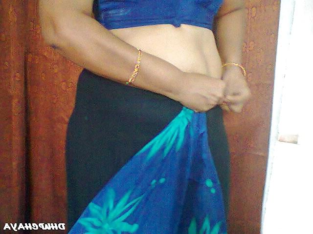 25P Andhra housewife navel boob show 12