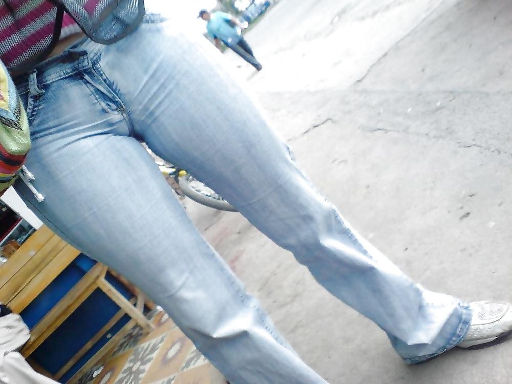 25P Fotze frisst Hose - cameltoe