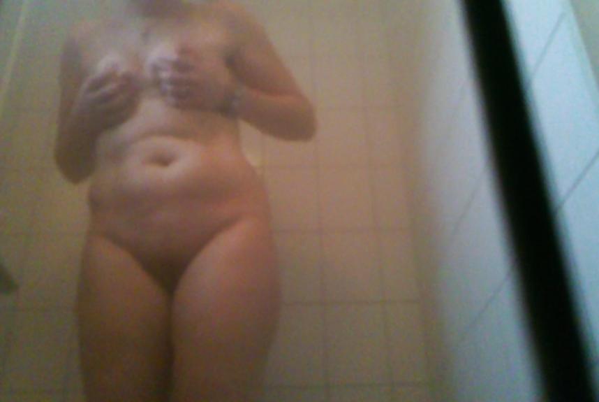 25P Hide my phone in the shower again