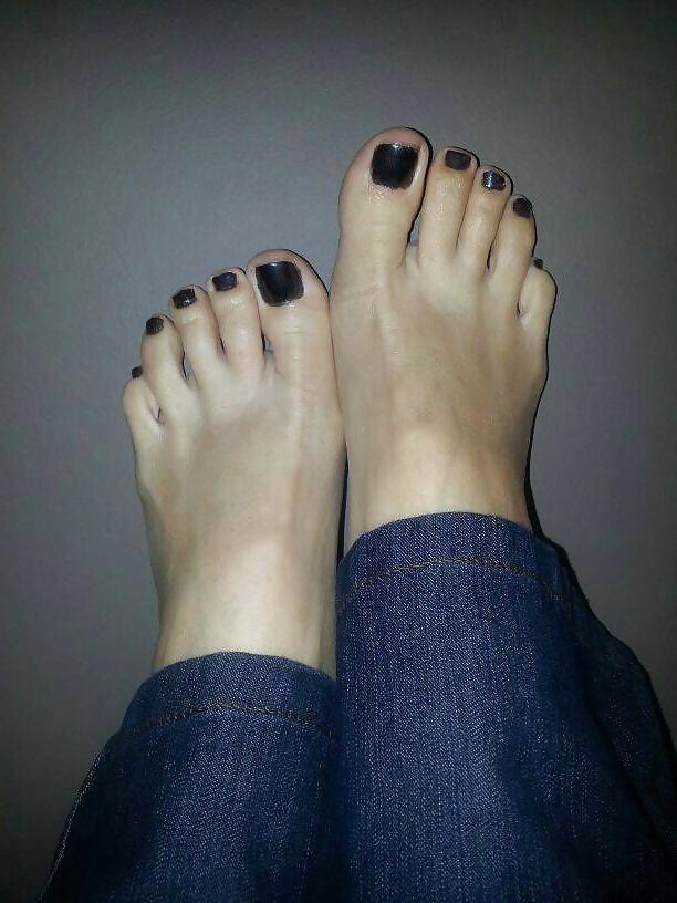 25P Black toe feet