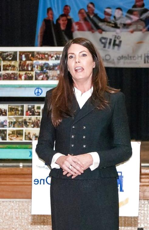 17P For Philly Guys - Who Else Jerks Off Over Kathleen Kane?