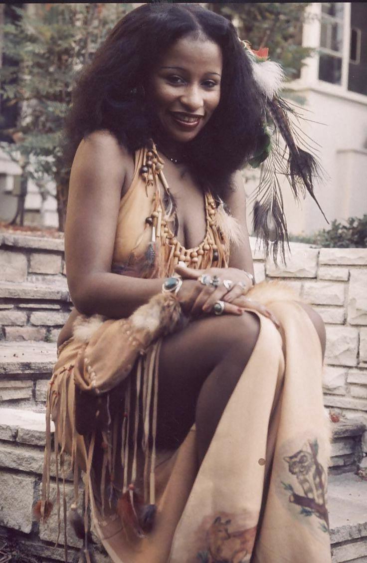 25P Let's Jerk Off Over ... Chaka Khan 