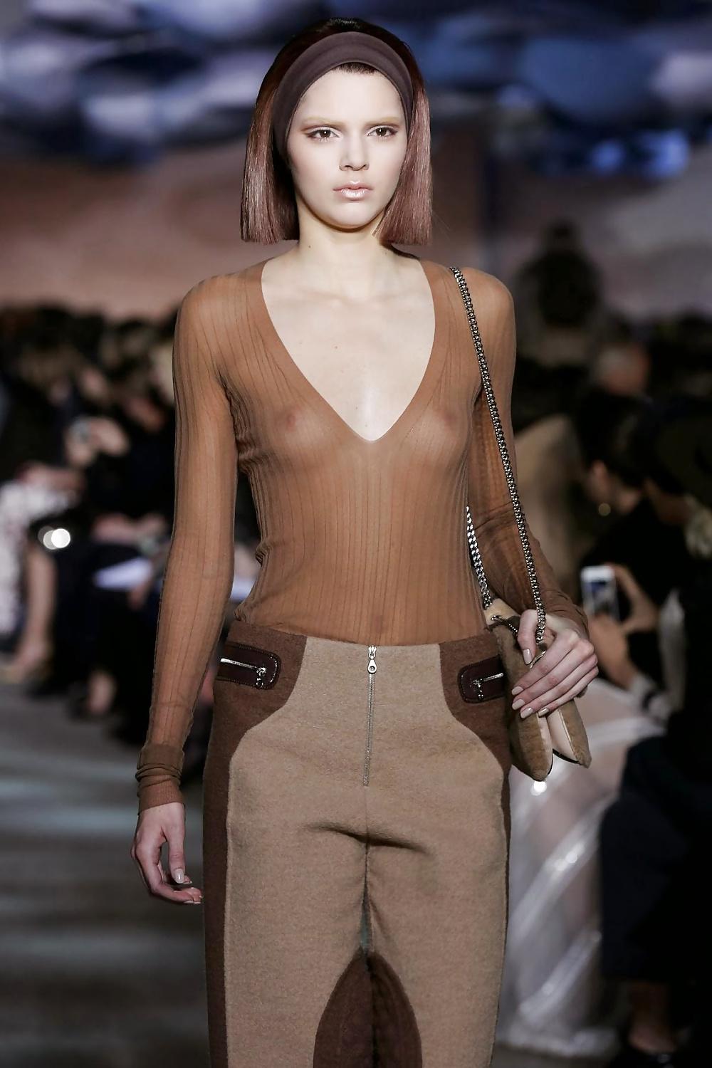 6P Kendall Jenner showing off her boobs at Fashion Show In NY 