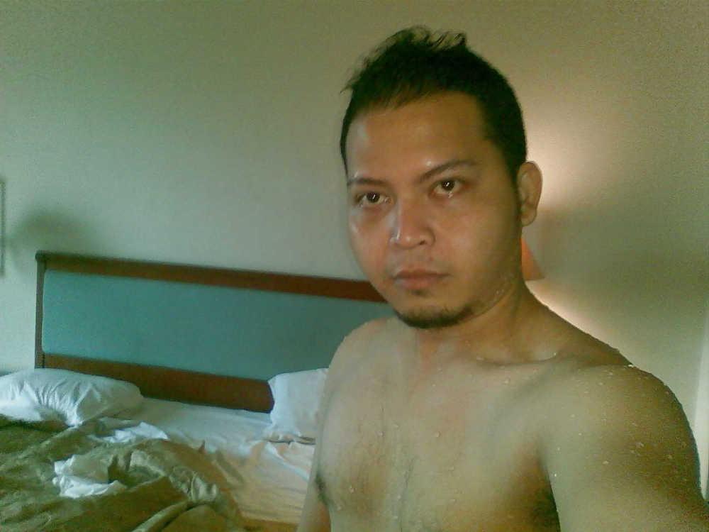 6P Indonesian gay