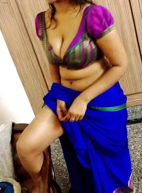 16P Hot aunty mom