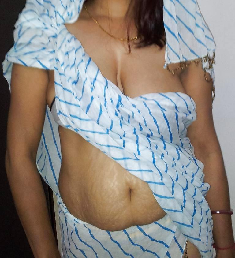 16P Hot aunty mom