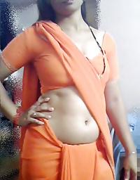16P Hot aunty mom