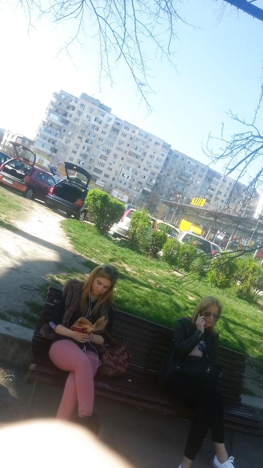 18P Spy street old + young romanian