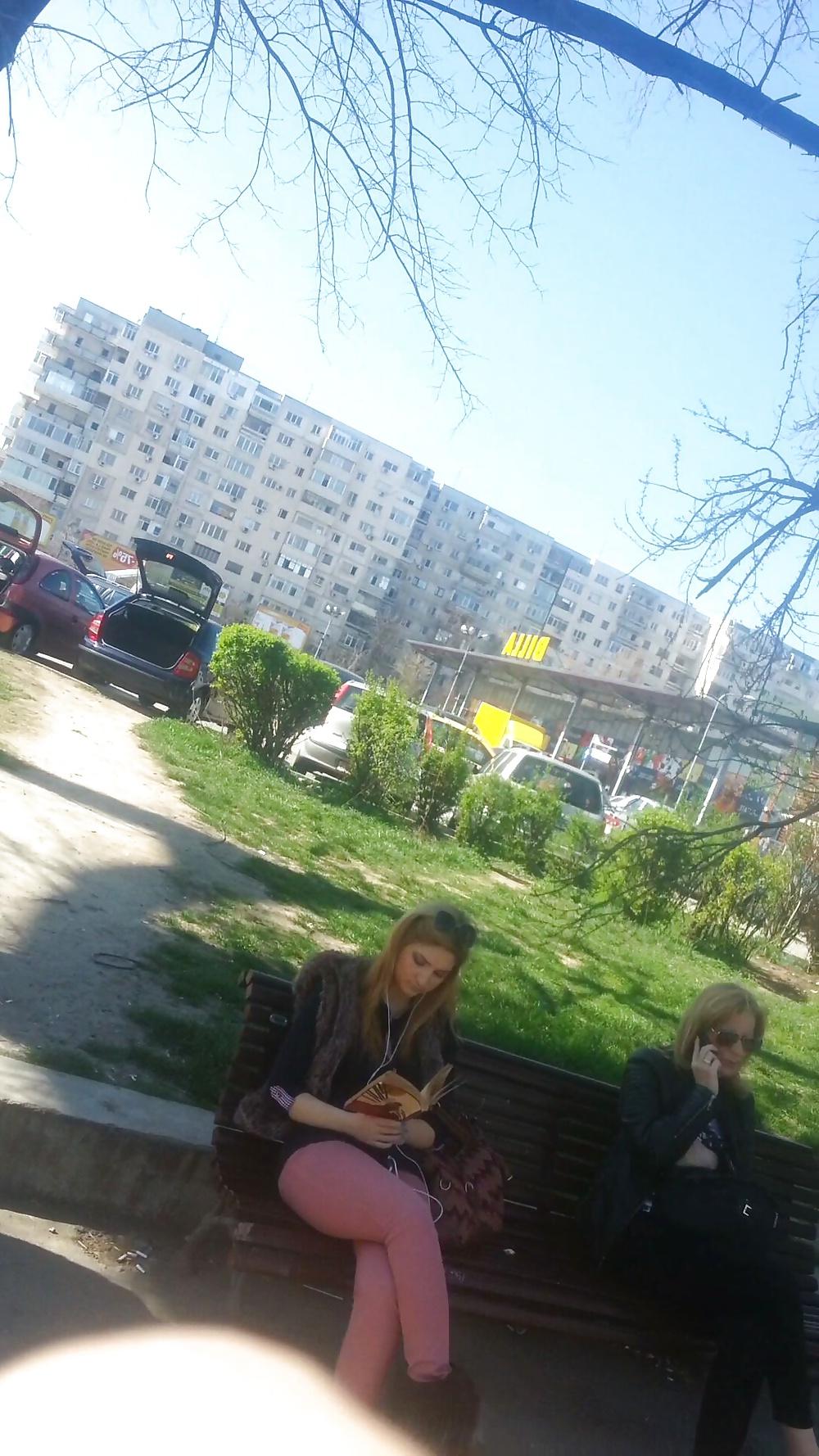 18P Spy street old + young romanian