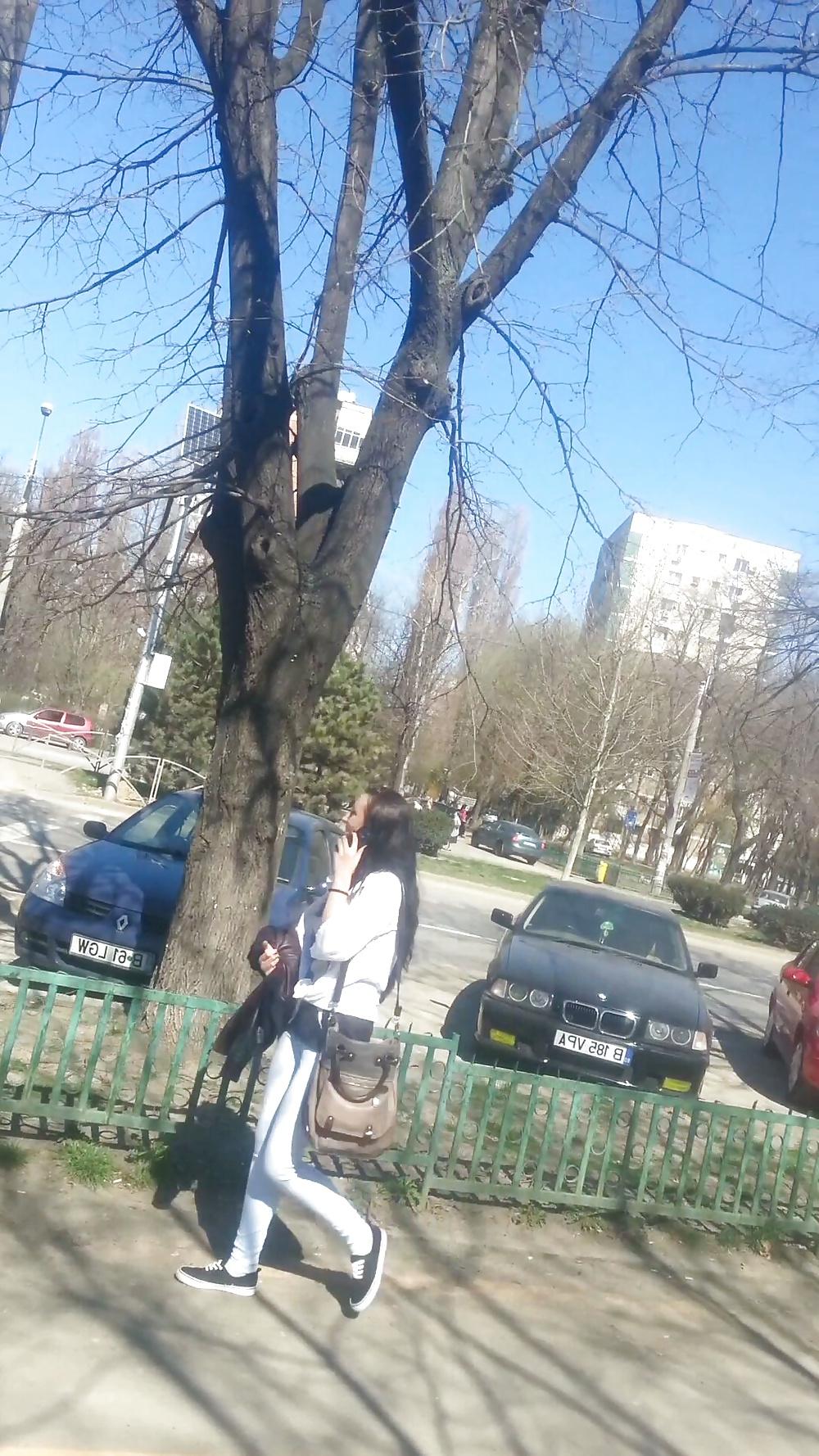 18P Spy street old + young romanian