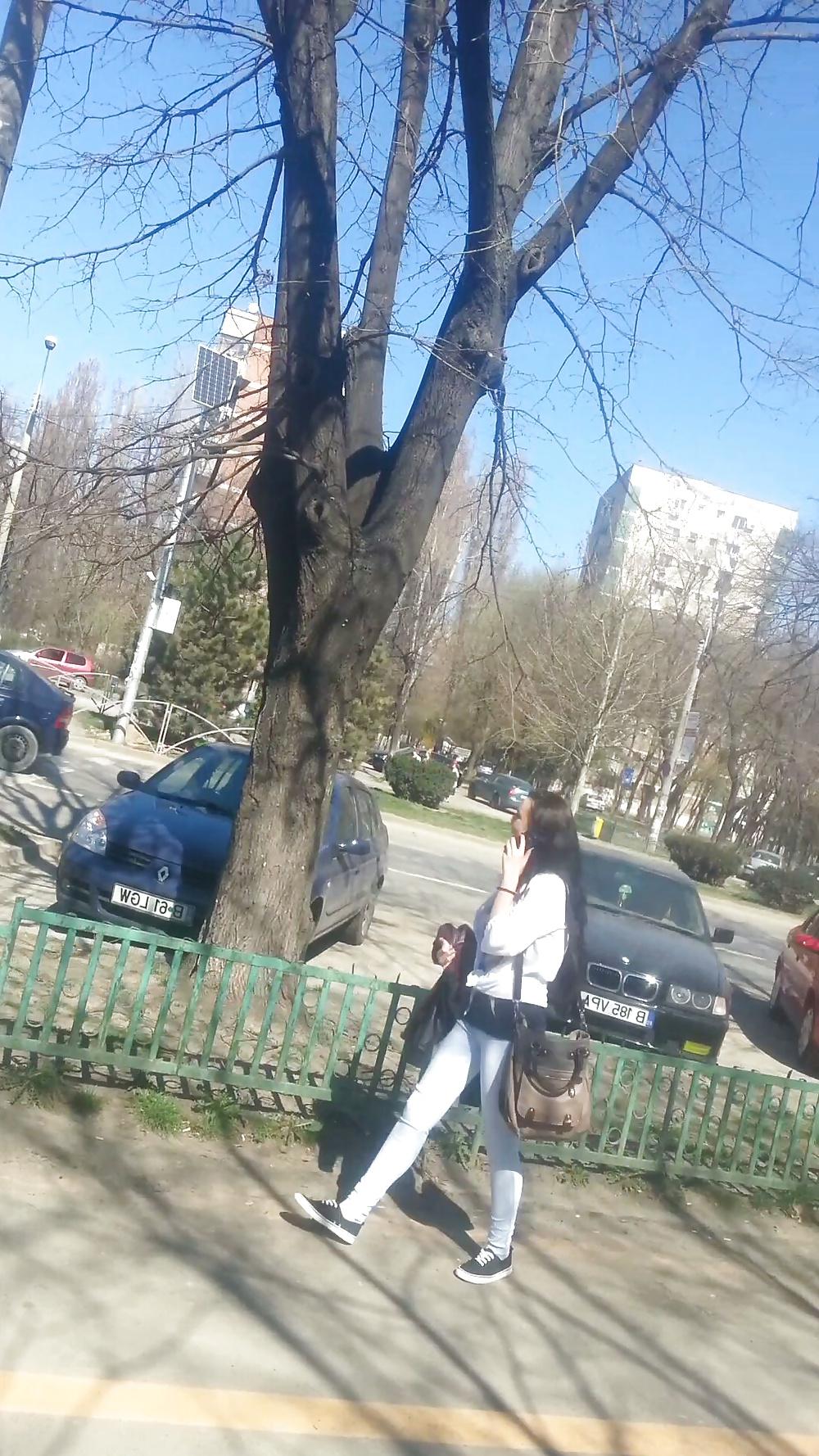 18P Spy street old + young romanian